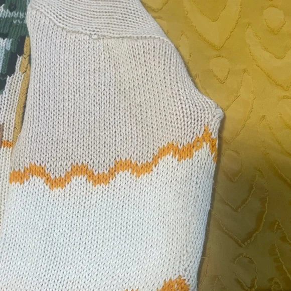 Men's Beige Sweater with Tropical Design - Picture 12 of 16